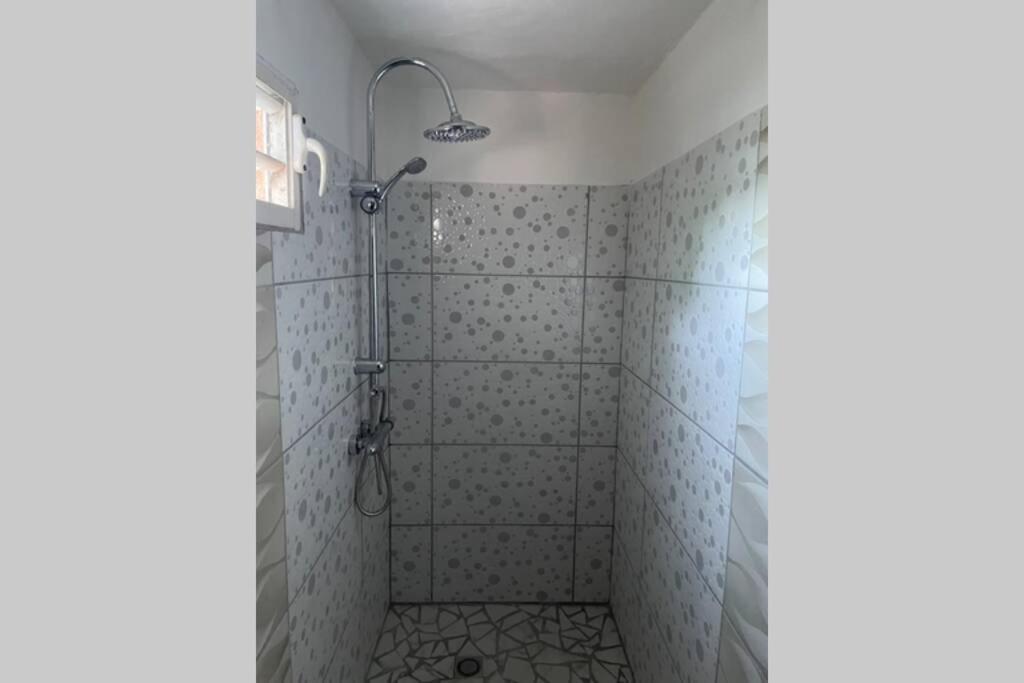 Apartamento Maénorah 30s de la belle plage Carbetienne Le Carbet Exterior foto