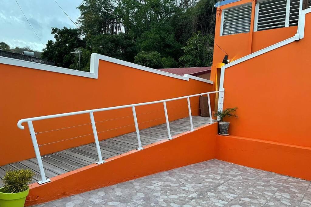 Apartamento Maénorah 30s de la belle plage Carbetienne Le Carbet Exterior foto
